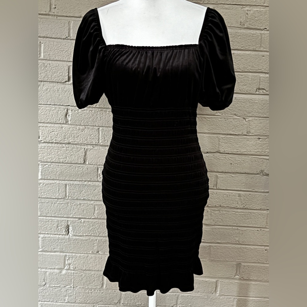 H&M divided black velvet off shoulder dress M